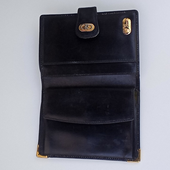 AUTHENTIC c'80s GUCCI Bi-fold Wallet - Picture 5 of 16